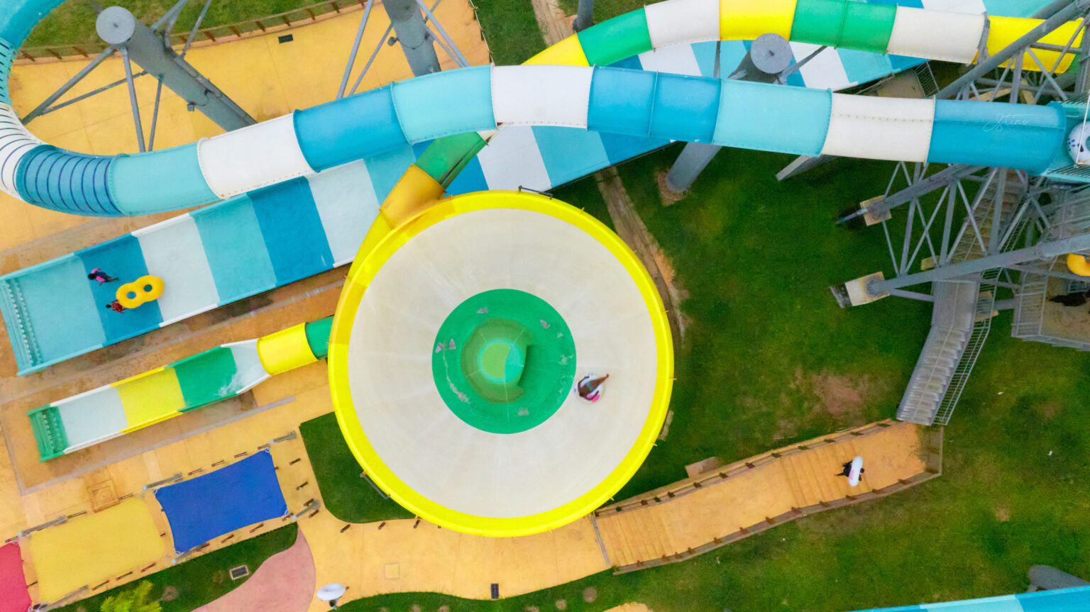 Make a Splash of Fun for the Whole Family! - Sunrise Waterpark
